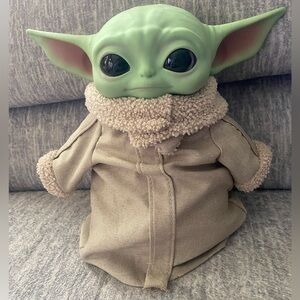 Star Wars Baby Yoda Plush EUC